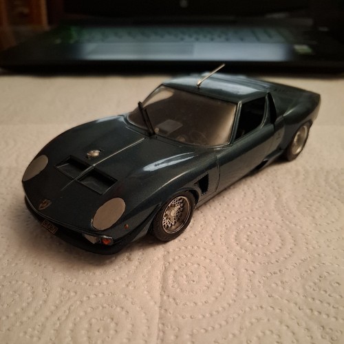 Lamborghini miura bausatz 24 - lamborghini,